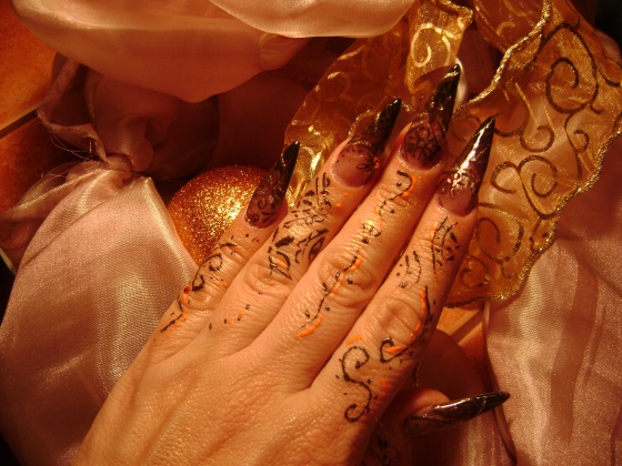 Németné Kiss Anita - Szines zselé+akril,henna mintával - 2010-01-02 12:11